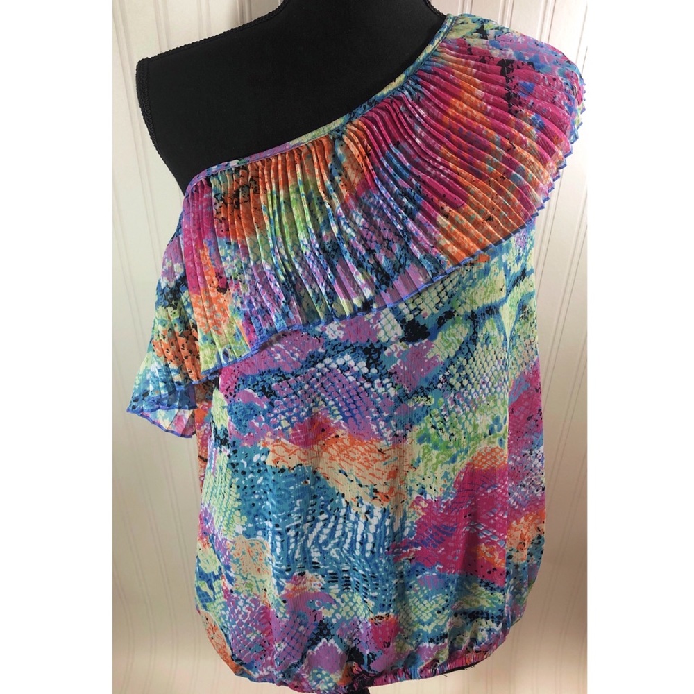 Charlotte Russe Off the Shoulder Festival Top Tee